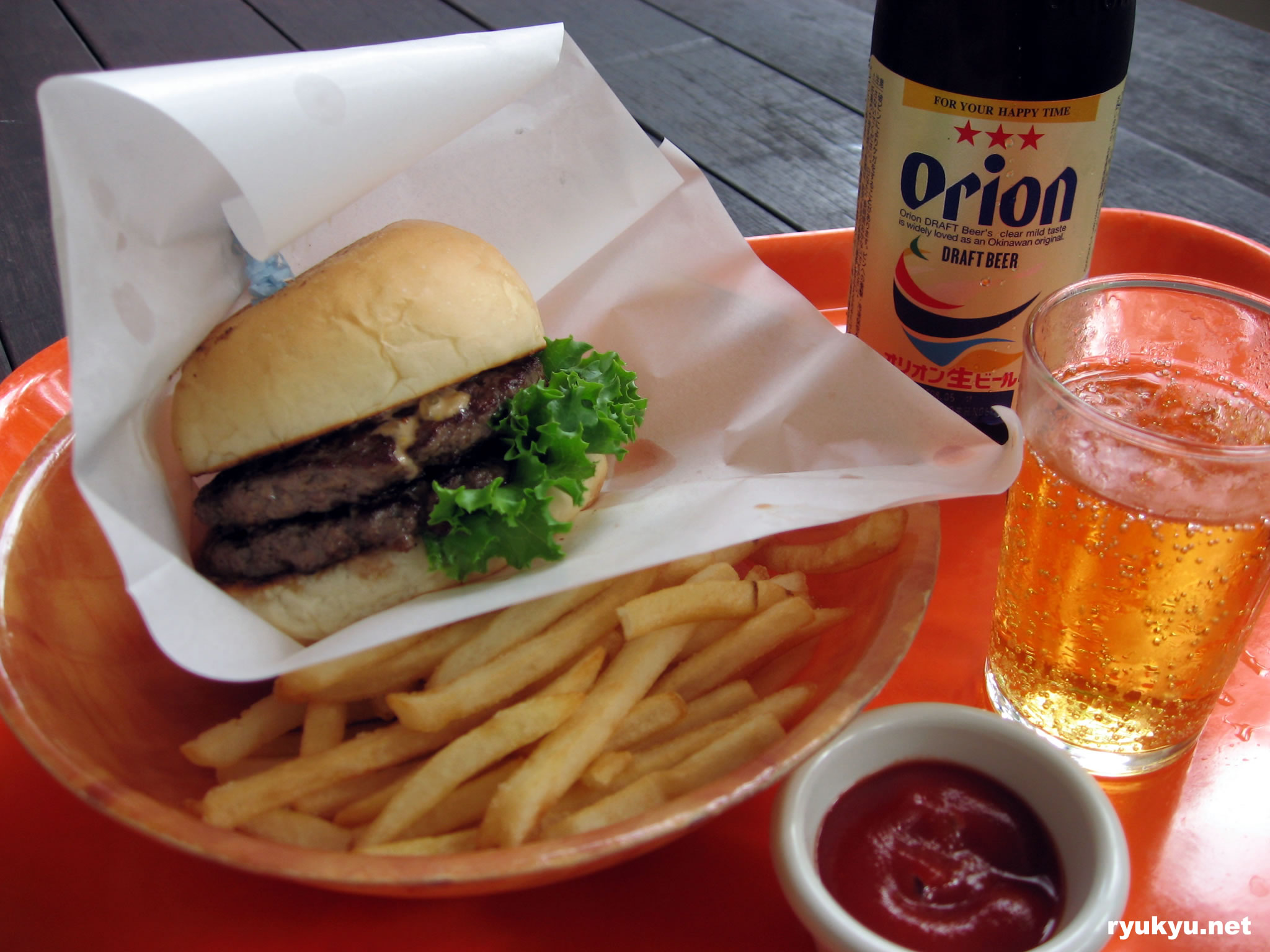 石垣牛バーガー [DFSギャラリア沖縄内]